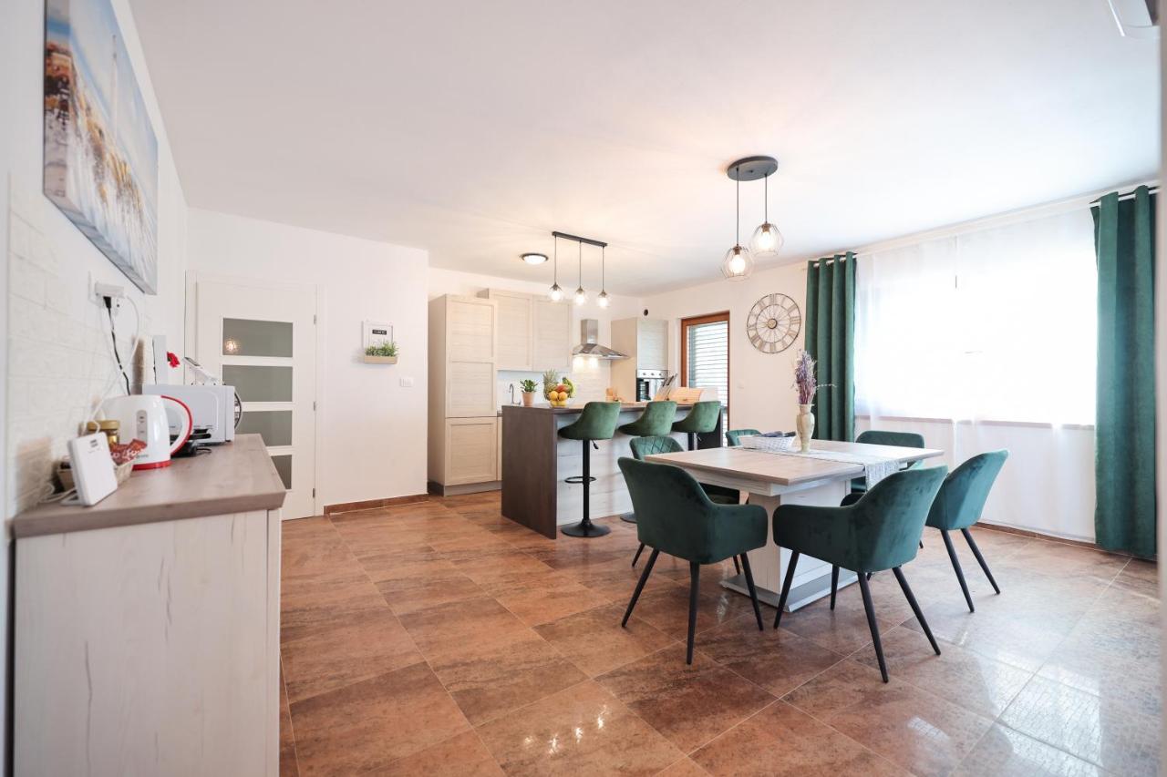 Apartment Blue Anchor Zadar Bagian luar foto